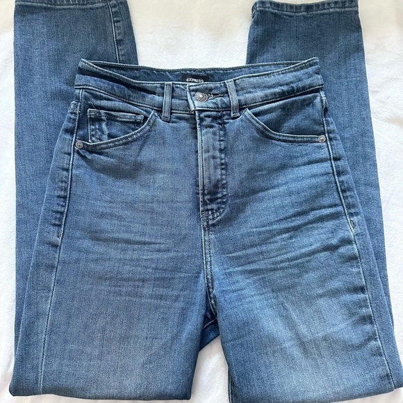 Express Super High Rise Straight Jeans sz 2 - Picture 2 of 4